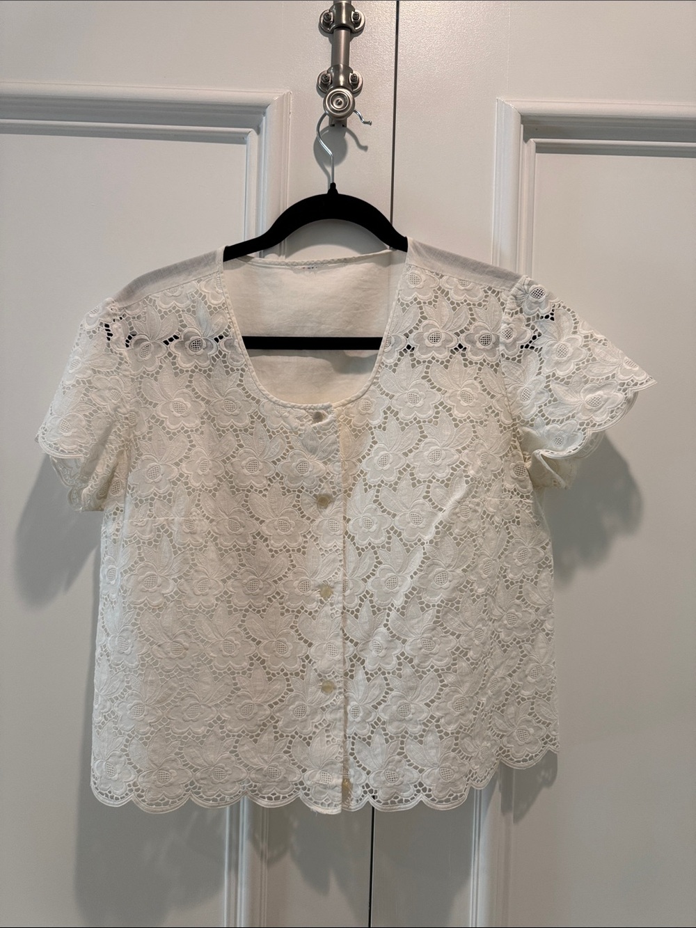 Vintage 1990’s Women's Cream Lace Short Sleeve Blouse